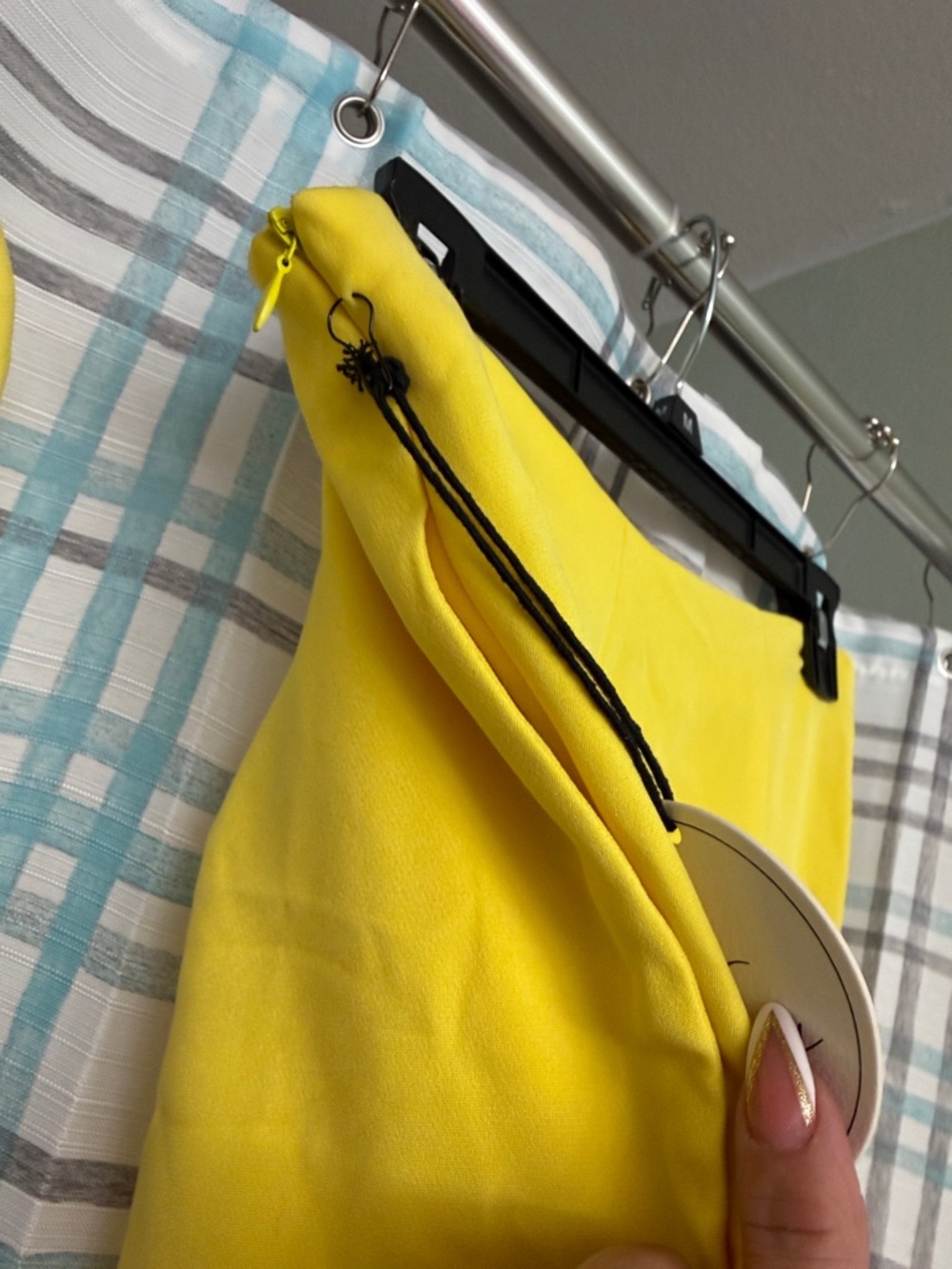 Sunshine Yellow Wide-Leg Jumpsuit with Bow Accent - Picture 5 of 6